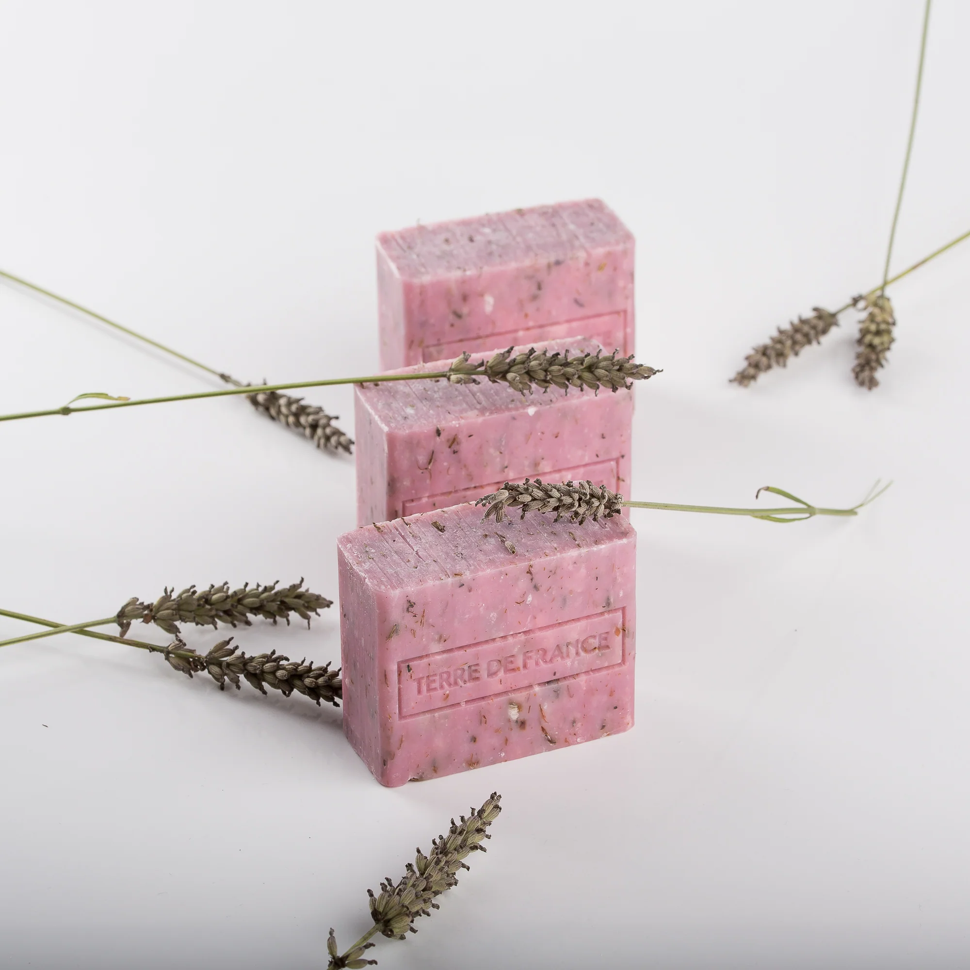 Le savon exfoliant lavande (lot de 3) - Image 5